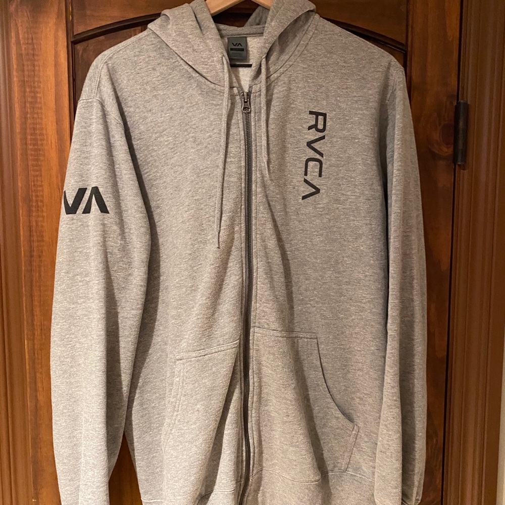 Men’s RVCA zip up hoodie